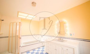 Casa en Renta en Zona Esmeralda, Chiluca