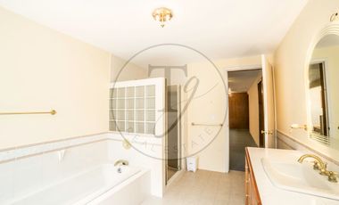 Casa en Renta en Zona Esmeralda, Chiluca