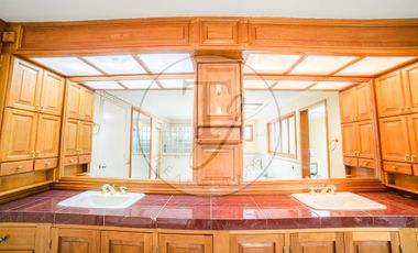 Casa en Renta en Zona Esmeralda, Chiluca