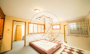 Casa en Renta en Zona Esmeralda, Chiluca