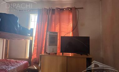 Complejo al frente con cochera y seis unidades habitacionales – Ideal inversión