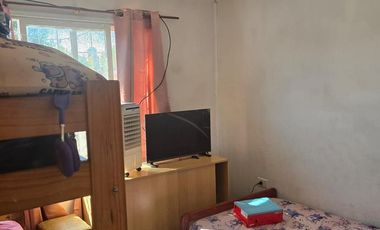 Complejo al frente con cochera y seis unidades habitacionales – Ideal inversión