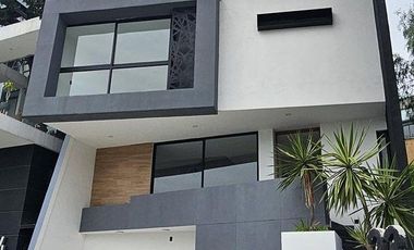 VENTA/ RESIDENCIA MINIMALISTA en Lomas de Bellavista