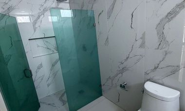 AMPLIA RESIDENCIA EN RENTA EN RESIDENCIA ALTARIA AL NTE. DE AGUASCALIENTES