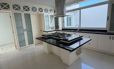 AMPLIA RESIDENCIA EN RENTA EN RESIDENCIA ALTARIA AL NTE. DE AGUASCALIENTES