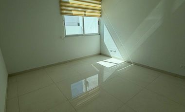 AMPLIA RESIDENCIA EN RENTA EN RESIDENCIA ALTARIA AL NTE. DE AGUASCALIENTES