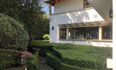 Casa en venta en privada exclusiva de San Jerónimo Lídice