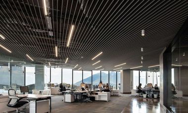 Lujosa oficina en renta de 403m2 en torre corporativa zona Valle Oriente