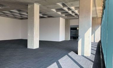 Oficina en renta 319m2 Semi Acondicionada en zona Santa María-Monterrey