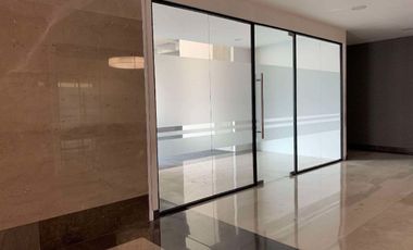 Oficina en renta 319m2 Semi Acondicionada en zona Santa María-Monterrey