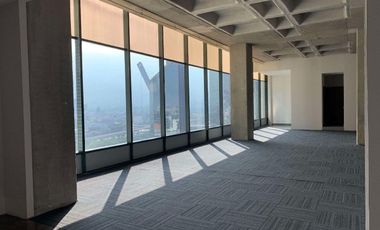 Oficina en renta 319m2 Semi Acondicionada en zona Santa María-Monterrey