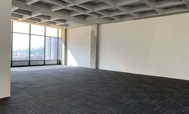 Oficina en renta 319m2 Semi Acondicionada en zona Santa María-Monterrey