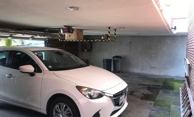 Casa en Venta calle Cerrada en Lomas de Tecamachalco