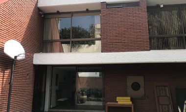 Casa en Venta calle Cerrada en Lomas de Tecamachalco