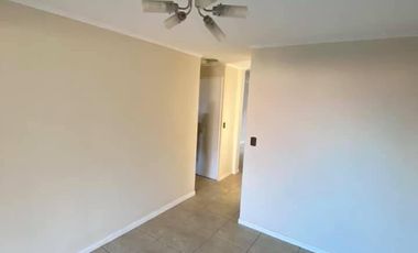 Casa en arriendo c/ estacionamiento en Belloto Centro