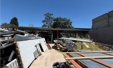 Galpon 970m2 con oficinas en Colectora Sur