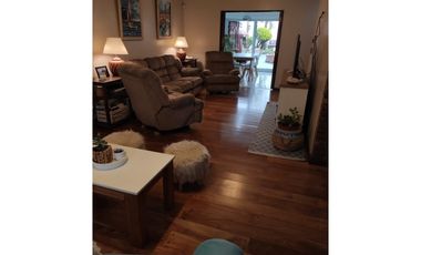 CASA EN VENTA EN RAMOS MEJIA SUR!!