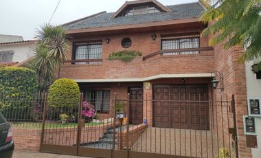 CASA EN VENTA EN RAMOS MEJIA SUR!!