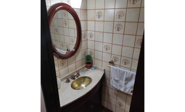 CASA EN VENTA EN RAMOS MEJIA SUR!!