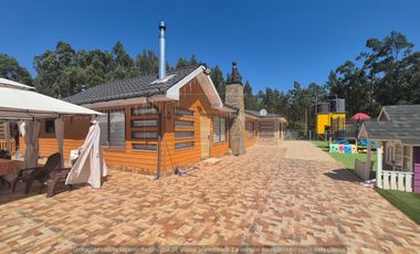 Espectacular casa con piscina en parcela en arriendo