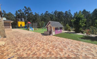 Espectacular casa con piscina en parcela en arriendo