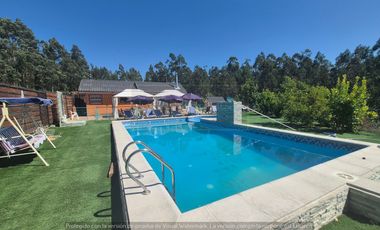 Espectacular casa con piscina en parcela en arriendo