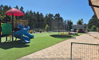 Espectacular casa con piscina en parcela en arriendo