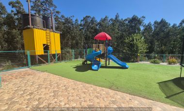 Espectacular casa con piscina en parcela en arriendo