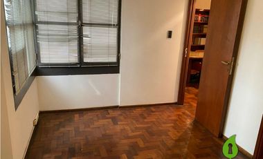 Departamento/Oficina de 3 Dormitorios en Nueva Córdoba