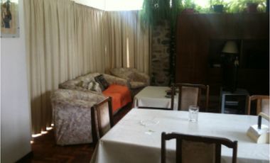 Casa ideal Comercial Mejor Zona de Av. Laplace. B° Villa Belgrano