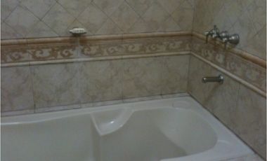 Casa ideal Comercial Mejor Zona de Av. Laplace. B° Villa Belgrano