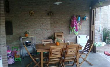 Dúplex Housing Arguello 2 Dormitorios. Pileta.