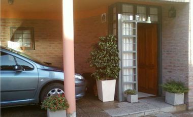 Dúplex Housing Arguello 2 Dormitorios. Pileta.