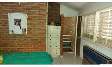 Casa en Venta de 4 Dor. | 6 Amb. Pileta. B° Urca - Córoba -