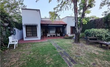 Hermosa Casa con Pileta Zona Hospital