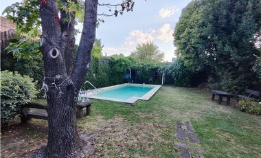 Hermosa Casa con Pileta Zona Hospital