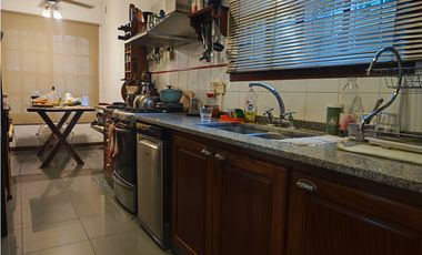 Hermosa Casa con Pileta Zona Hospital