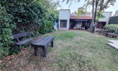 Hermosa Casa con Pileta Zona Hospital