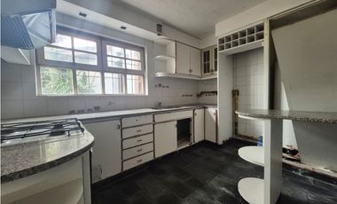 Casa a reciclar o demoler - Brown e Irigoyen - Vista a Plaza Mitre