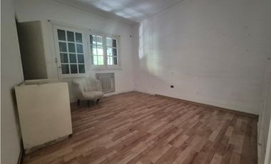 Casa a reciclar o demoler - Brown e Irigoyen - Vista a Plaza Mitre