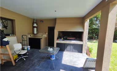 Hermosa Casa en Las Cortaderas de Lujan