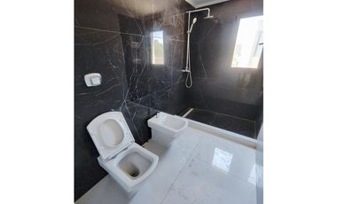 Hermosa Casa en Las Cortaderas de Lujan