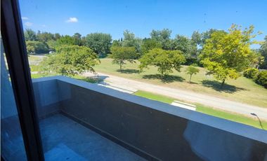 Hermosa Casa en Las Cortaderas de Lujan