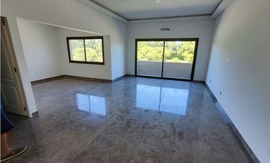 Hermosa Casa en Las Cortaderas de Lujan