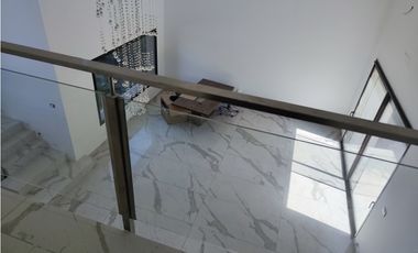 Hermosa Casa en Las Cortaderas de Lujan