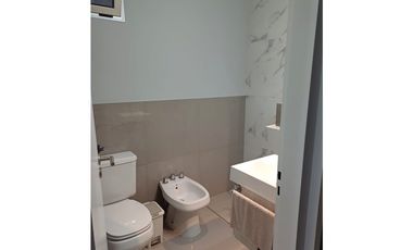 Hermoso 2 Ambientes Planta Baja Centrico con Cochera