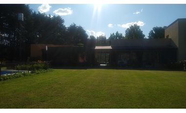 HERMOSA CASA EN EN EL BARRIO LAS CHACRAS DE OPEN DOOR , LUJAN