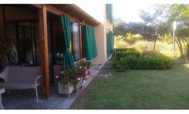 HERMOSA CASA EN EN EL BARRIO LAS CHACRAS DE OPEN DOOR , LUJAN