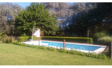 HERMOSA CASA EN EN EL BARRIO LAS CHACRAS DE OPEN DOOR , LUJAN