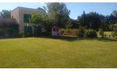 HERMOSA CASA EN EN EL BARRIO LAS CHACRAS DE OPEN DOOR , LUJAN